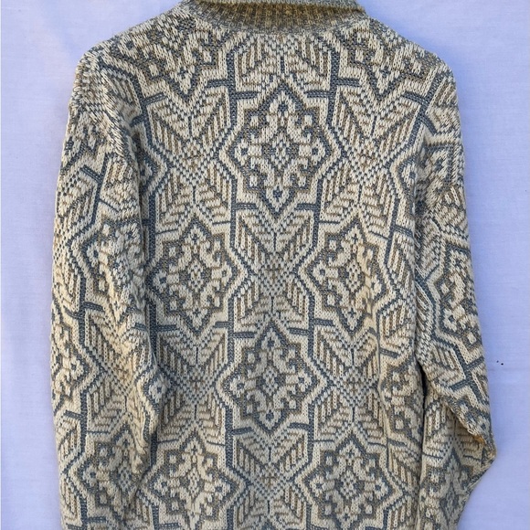 Men’s 100% Cotton Crossings Dad Grandpa Core Sweater Size S - Picture 2 of 5